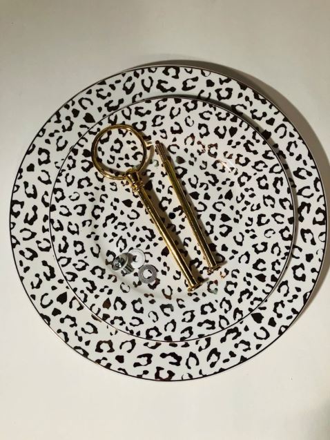leopard dessert stand